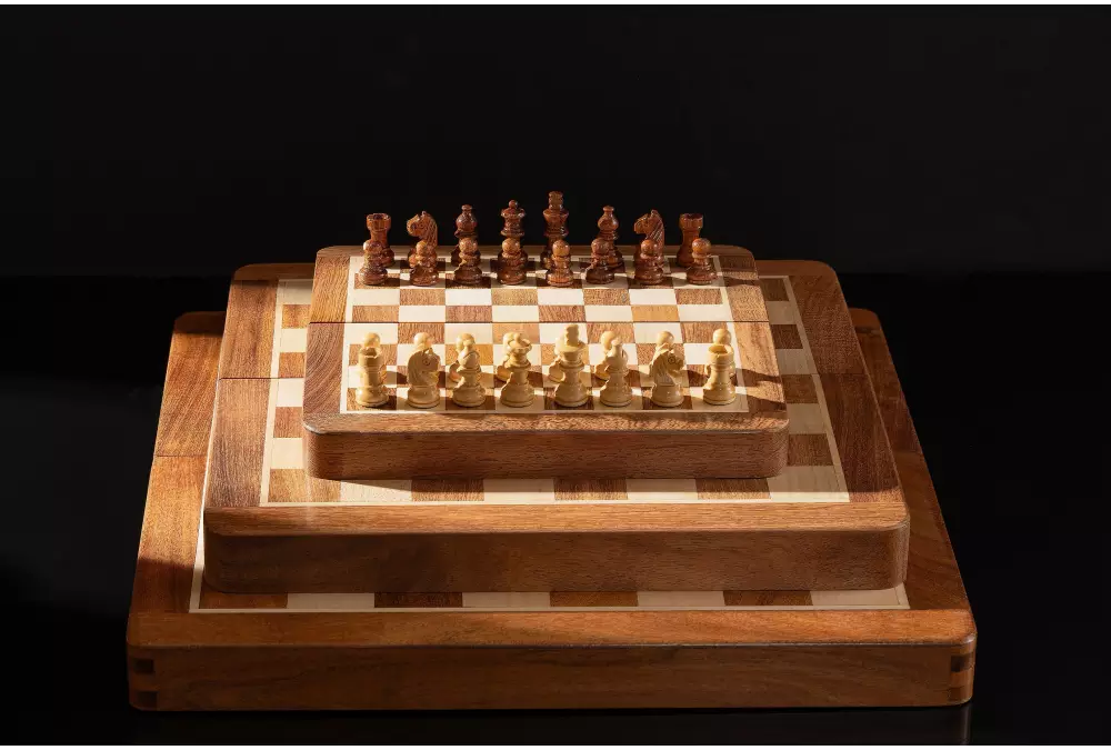 Mini ajedrez MAGNETICO con tablero incrustado 18 cm